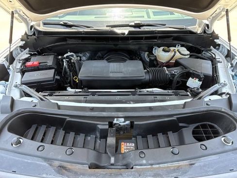 Used 2025 GMC Yukon AT4 Ultimate AWD/4WD image 33