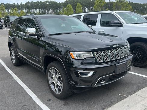 Used 2021 Jeep Grand Cherokee Overland image 3