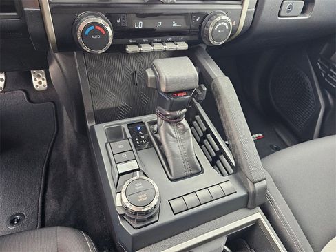 Used 2024 Toyota Tacoma TRD Sport image 30