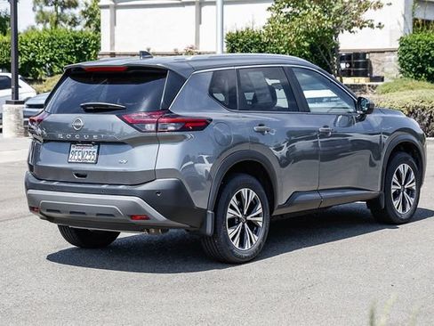 Used 2023 Nissan Rogue SV w/ SV Premium B Package FWD image 5