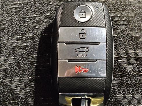 Used 2022 Kia Rio S w/ Technology Package FWD image 32