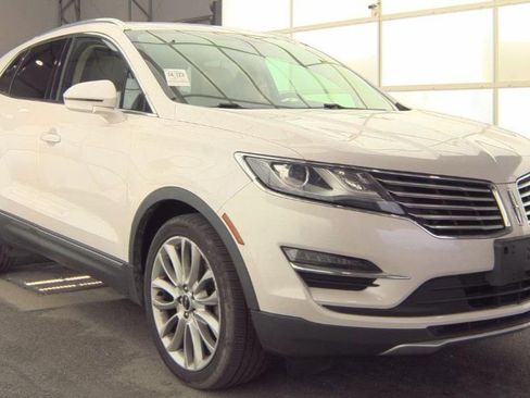 Used 2017 Lincoln MKC Reserve FWD image 4