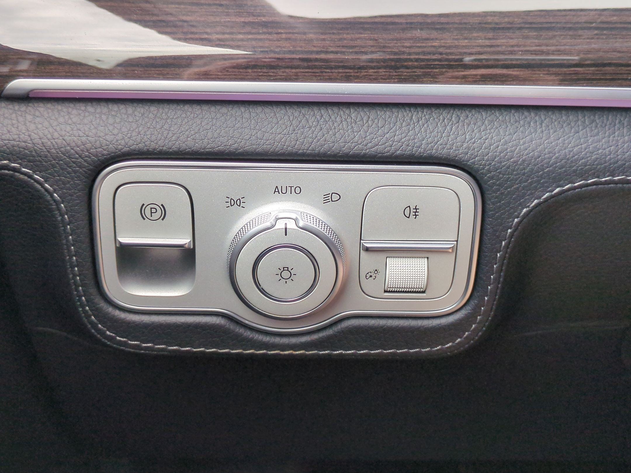 Used 2026 Mercedes-Benz GLE 450e 4MATIC image 17