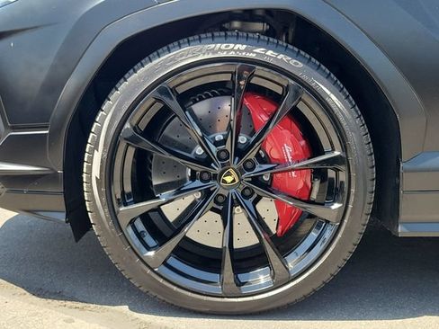 Used 2024 Lamborghini Urus S AWD/4WD image 38