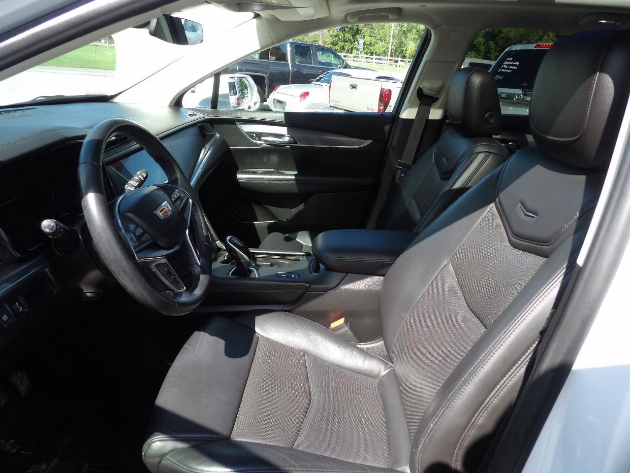Used 2019 Cadillac XT5 Premium Luxury FWD image 14