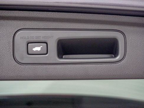 Used 2023 Honda Odyssey Elite image 11