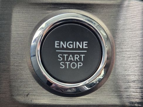 Used 2023 Ford F350 Lariat w/ Chrome Package image 19