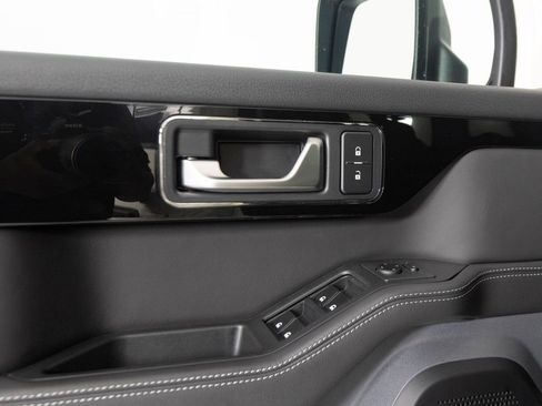 Used 2025 INEOS Grenadier AWD/4WD image 11
