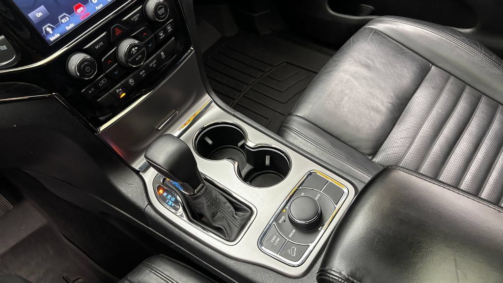 Used 2019 Jeep Grand Cherokee Limited X AWD/4WD image 25