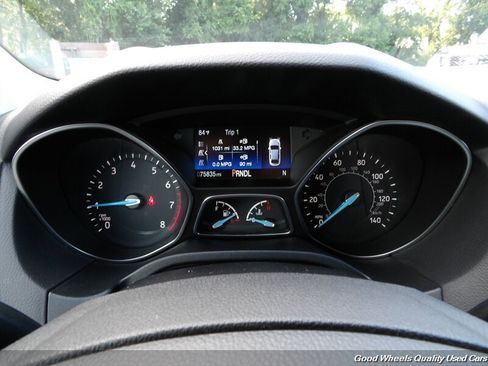 Used 2018 Ford Focus SE FWD image 17