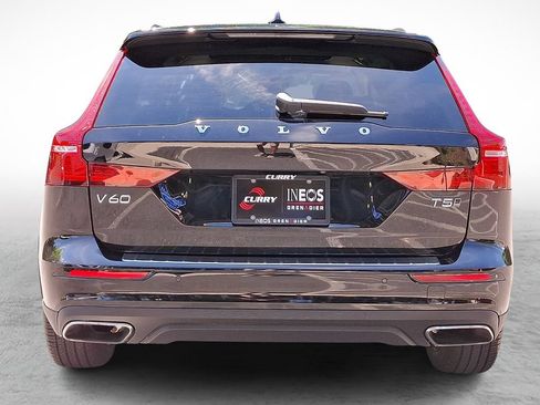 Used 2021 Volvo V60 T5 Cross Country AWD/4WD image 5