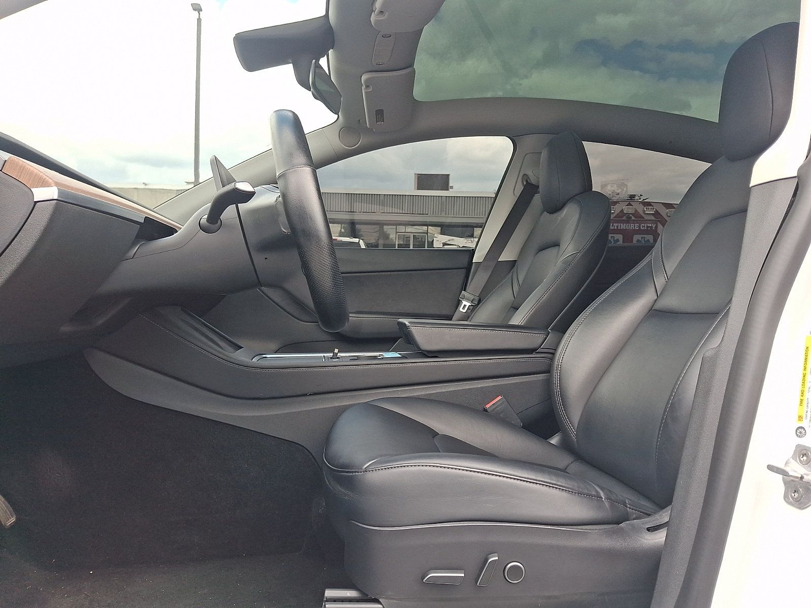 Used 2022 Tesla Model Y Long Range AWD/4WD image 13