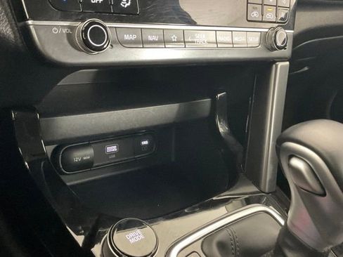 Used 2025 Kia Seltos S image 24