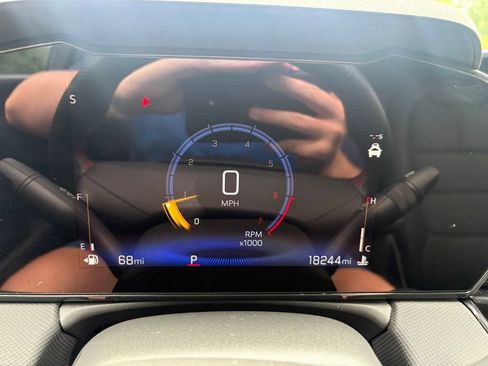 Used 2025 Chevrolet TrailBlazer RS w/ Driver Confidence Package FWD image 20