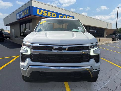 Used 2024 Chevrolet Silverado 1500 LT AWD/4WD image 3
