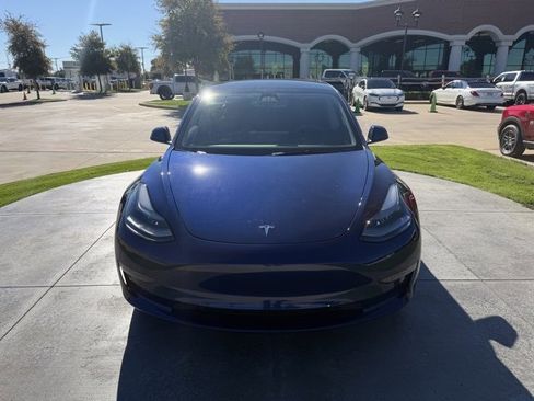 Used 2023 Tesla Model 3 Standard Range image 2