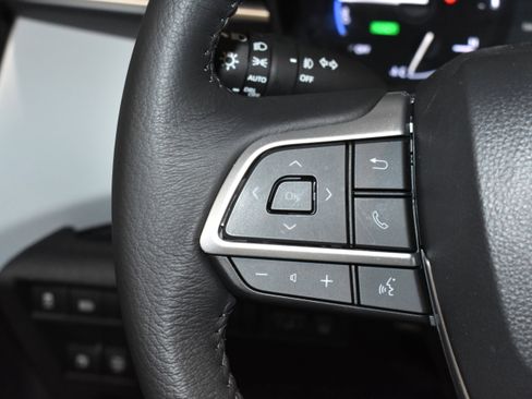 Used 2025 Toyota Sienna XLE FWD image 14
