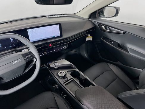 New 2025 Kia EV6 Wind image 18