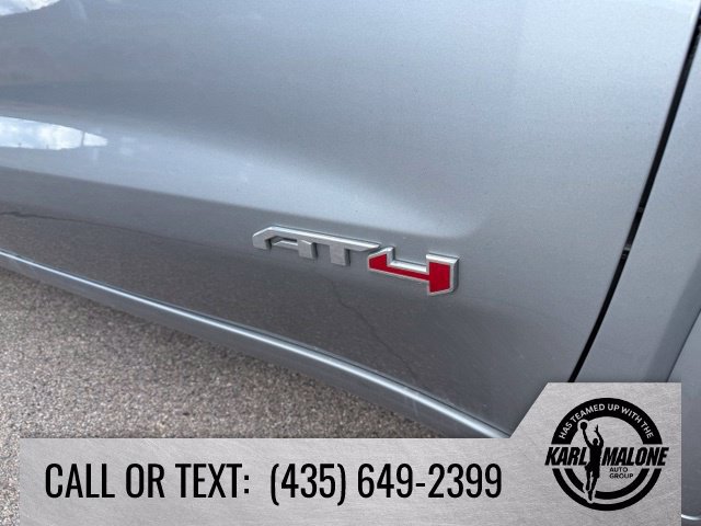 Used 2025 GMC Sierra 1500 AT4 w/ Technology Package AWD/4WD image 12