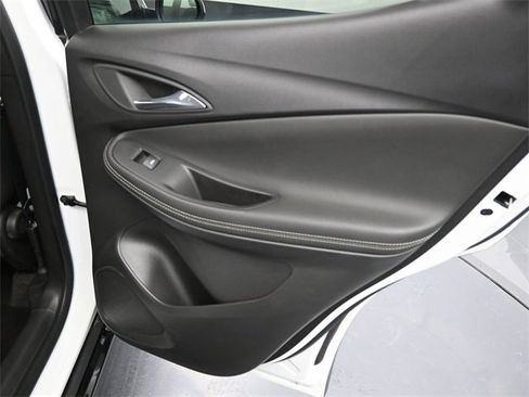 Used 2024 Buick Encore GX Sport Touring image 28