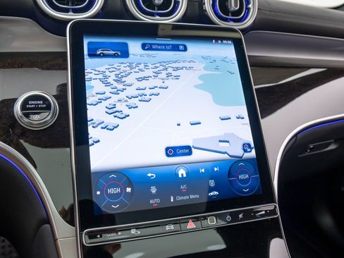 New 2025 Mercedes-Benz GLC 300 4MATIC image 24