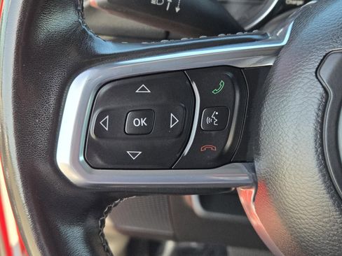 Used 2022 Jeep Wrangler Unlimited Sahara image 19