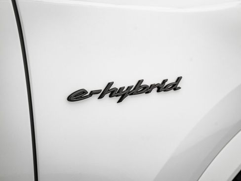 New 2026 Porsche Cayenne E-Hybrid image 19