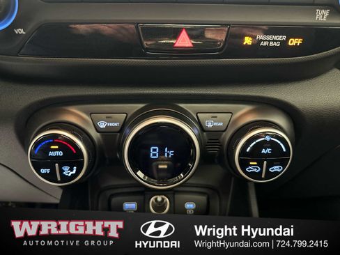 Certified 2025 Hyundai Venue SEL image 28