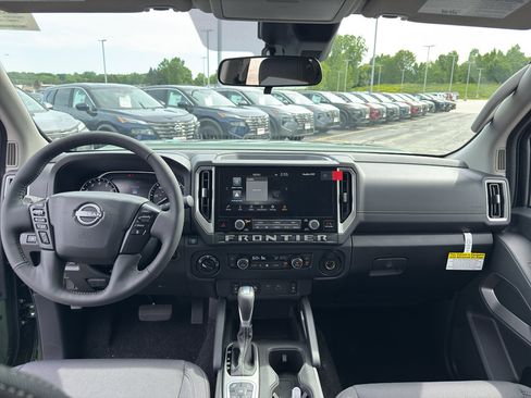 New 2026 Nissan Frontier SV AWD/4WD image 27