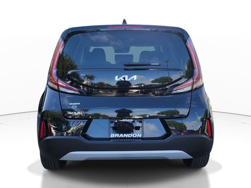 Used 2025 Kia Soul LX w/ LX Technology Package FWD image 6
