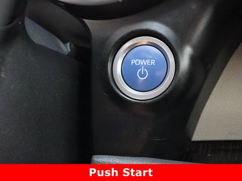 Certified 2021 Toyota Sienna XLE image 18