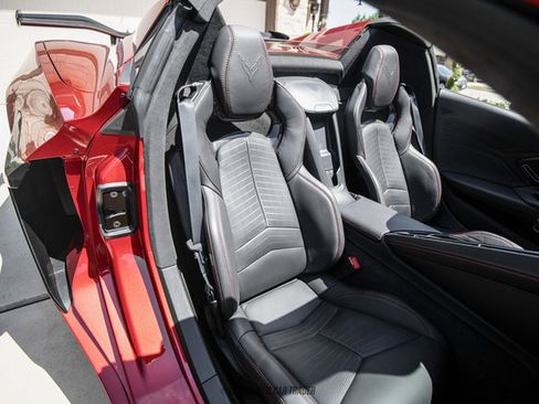 Used 2023 Chevrolet Corvette Z06 w/ Z07 Performance Package RWD image 43