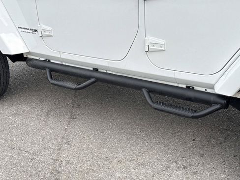 Certified 2018 Jeep Wrangler Unlimited Sport AWD/4WD image 13