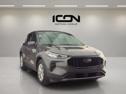 Used 2023 Ford Escape Active w/ Tech Pack #2 AWD/4WD image 4