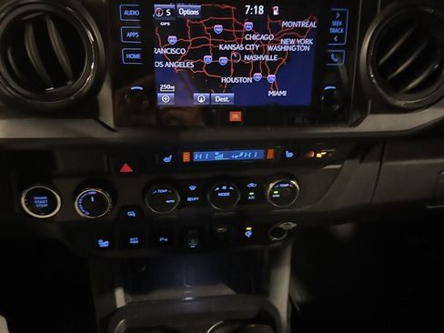 Used 2019 Toyota Tacoma TRD Off-Road image 23