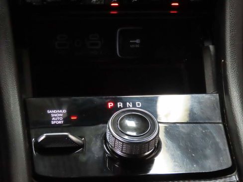 Used 2024 Jeep Grand Cherokee L Limited w/ Luxury Tech Group II image 8