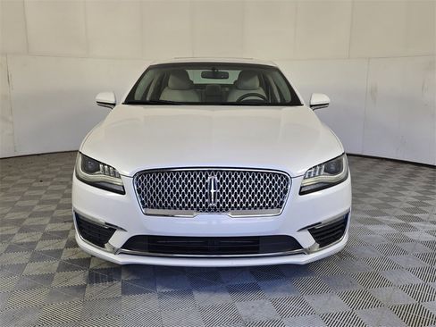 Used 2017 Lincoln MKZ Select w/ Select Plus Package image 3