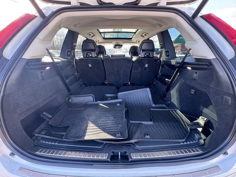 Used 2020 Volvo XC90 T6 Momentum image 13