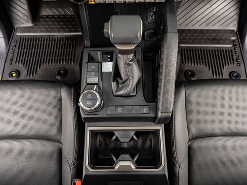 Used 2025 Toyota 4Runner Limited image 28