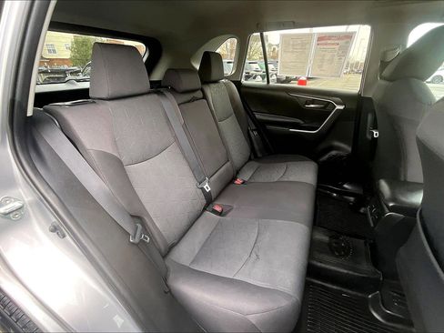 Used 2020 Toyota RAV4 XLE w/ Convenience Package image 26