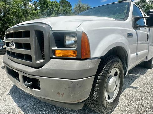 Used 2005 Ford F250 XLT RWD image 6