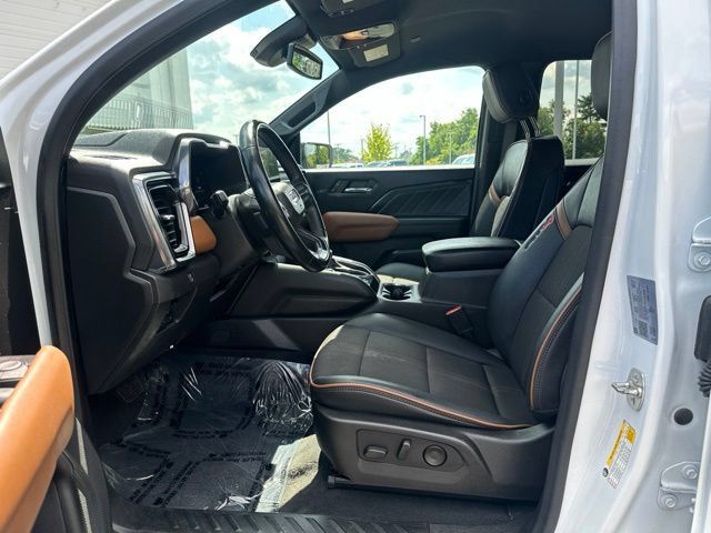 Used 2024 GMC Canyon AT4 w/ Canyon Safety Plus Package AWD/4WD image 20