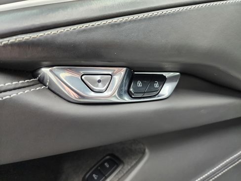 Used 2022 Chevrolet Corvette Stingray Premium Conv w/ Z51 Performance Package image 35