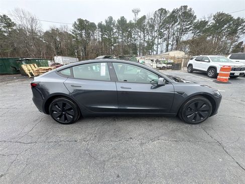 Used 2025 Tesla Model 3 Long Range image 9