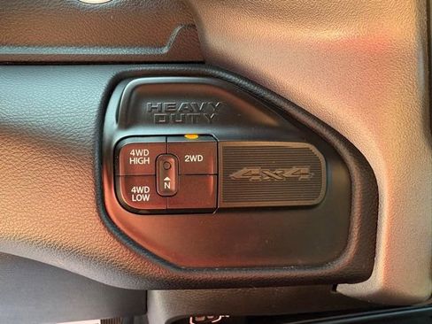 Used 2024 RAM 2500 Big Horn AWD/4WD image 22