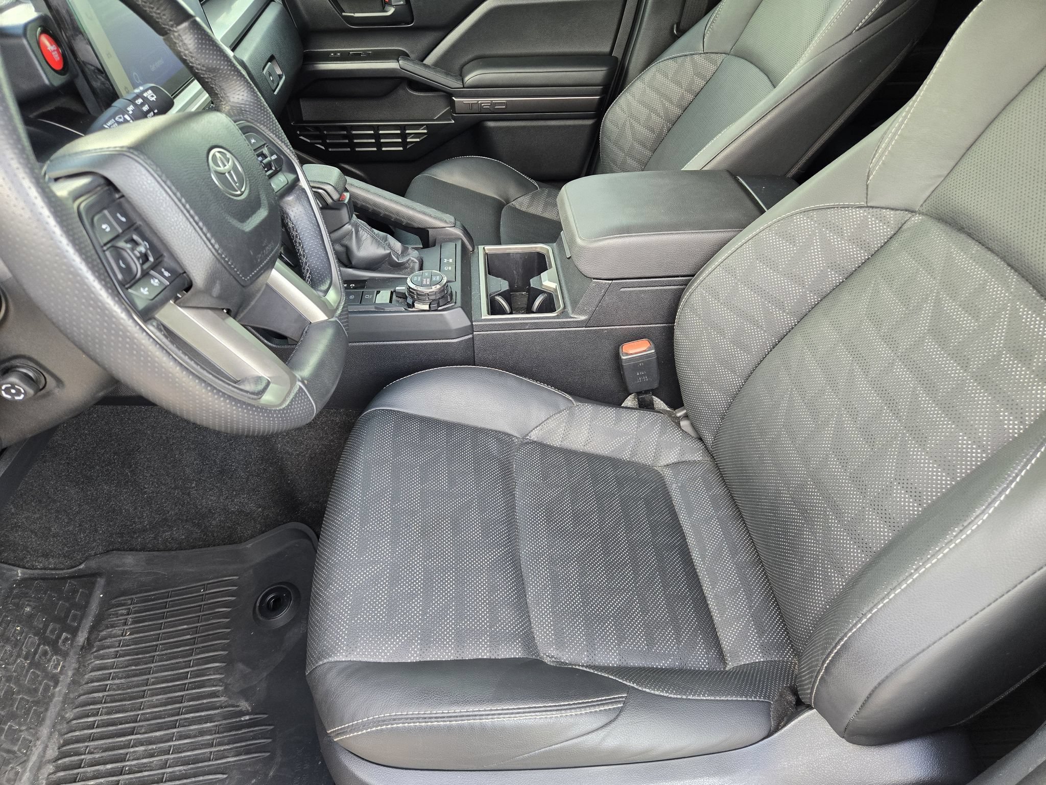 Used 2025 Toyota 4Runner TRD Off-Road Premium AWD/4WD image 13