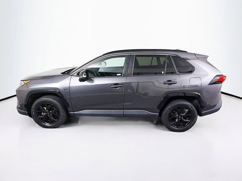 Used 2021 Toyota RAV4 XLE FWD image 4