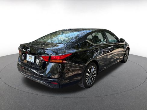 Used 2026 Nissan Altima 2.5 SV FWD image 12