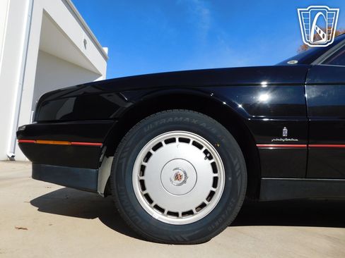 Used 1989 Cadillac Allante image 9