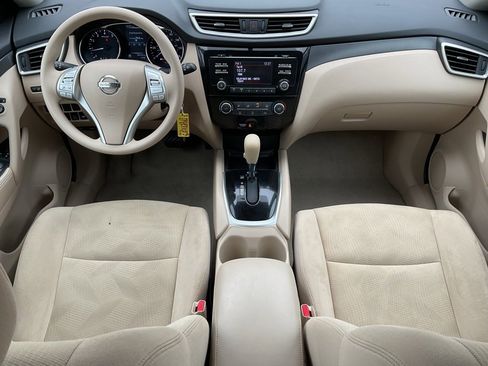 Used 2015 Nissan Rogue S image 16